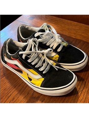 VANS • Women’s Size 5.5 • Black Old Skool with Red/Yellow Flame Detail Sneakers